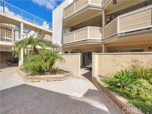 3845  Farquhar Ave  110 , Los Alamitos, CA
