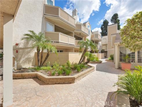 3845  Farquhar Ave  110 , Los Alamitos, CA