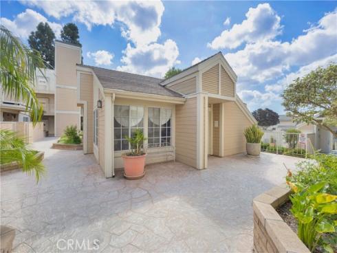 3845  Farquhar Ave  110 , Los Alamitos, CA
