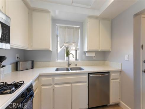 3845  Farquhar   Unit 305, Los Alamitos, CA