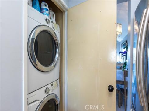 3845  Farquhar   Unit 305, Los Alamitos, CA