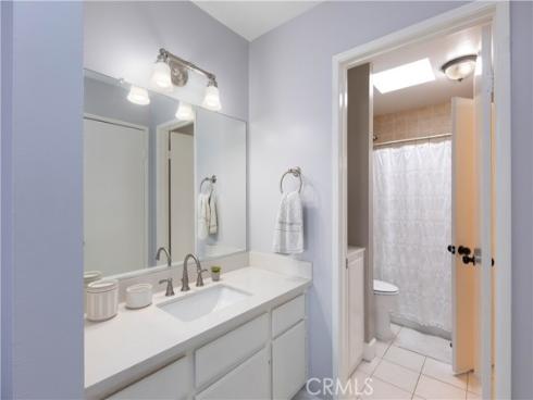 3845  Farquhar   Unit 305, Los Alamitos, CA