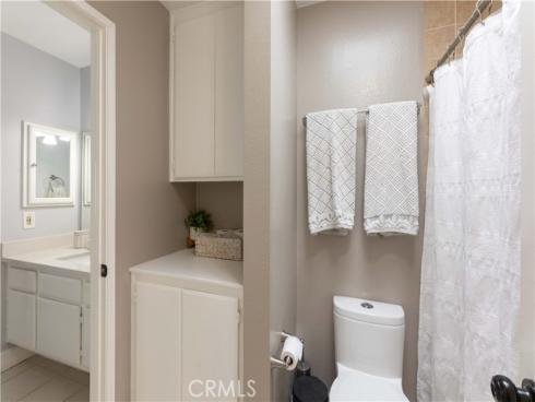 3845  Farquhar   Unit 305, Los Alamitos, CA