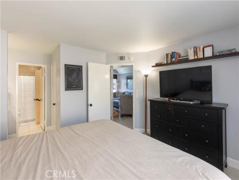 3845  Farquhar   Unit 305, Los Alamitos, CA