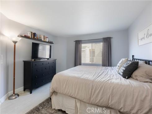 3845  Farquhar   Unit 305, Los Alamitos, CA