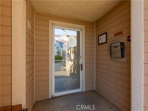 3845  Farquhar   Unit 305, Los Alamitos, CA