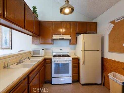 3845  Farquhar   Unit 305, Los Alamitos, CA