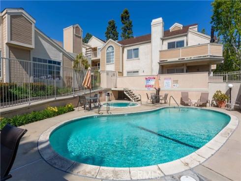 3845  Farquhar   Unit 305, Los Alamitos, CA