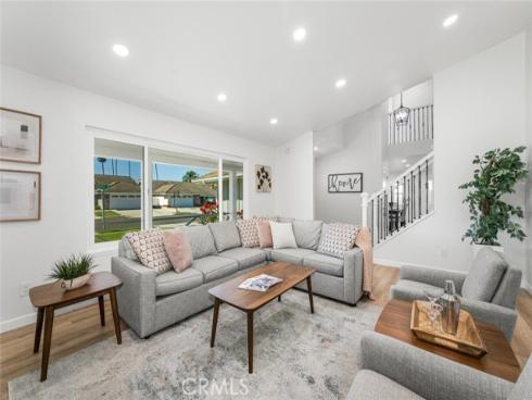 11344  Rochelle  , Los Alamitos, CA