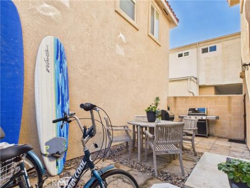 3645  Farquhar Ave  , Los Alamitos, CA