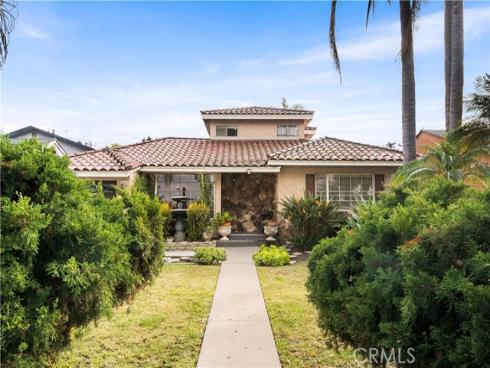 10702  Oak  , Los Alamitos, CA