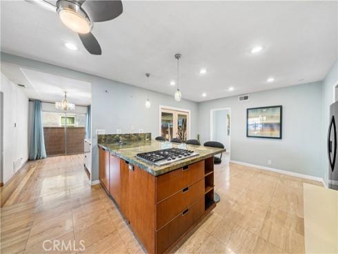 10702  Oak  , Los Alamitos, CA