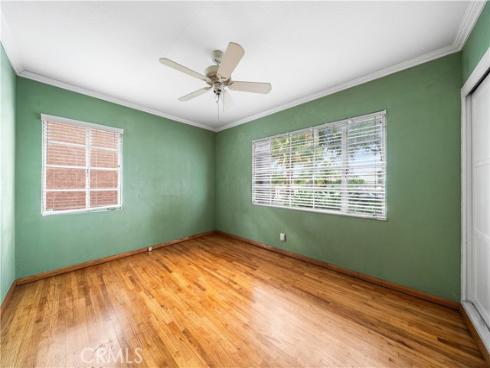 10702  Oak  , Los Alamitos, CA