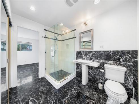 10702  Oak  , Los Alamitos, CA