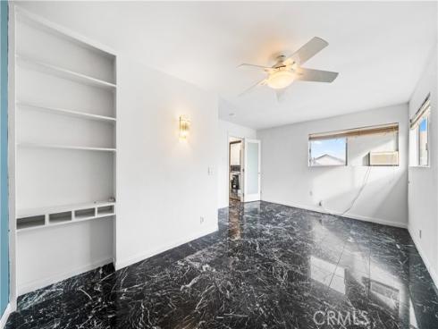 10702  Oak  , Los Alamitos, CA