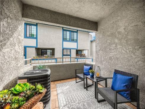 3878  Howard  8  Avenue, Los Alamitos, CA