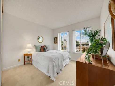 3878  Howard  8  Avenue, Los Alamitos, CA