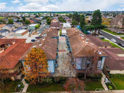 3878  Howard  8  Avenue, Los Alamitos, CA
