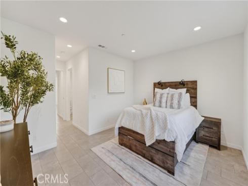 10548 Acorn Place, Los Alamitos, CA