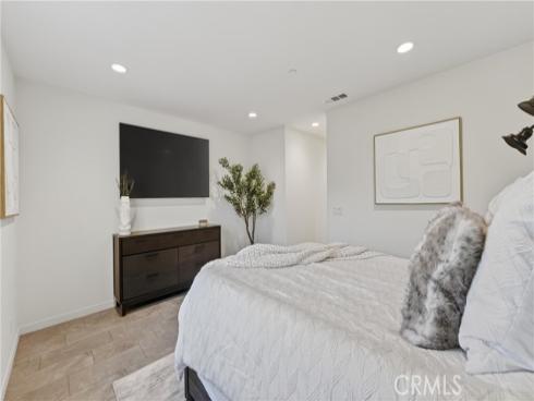 10548 Acorn Place, Los Alamitos, CA