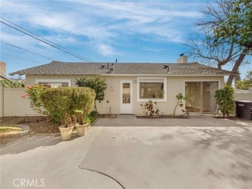 11305  Loch Lomond   Road, Los Alamitos, CA