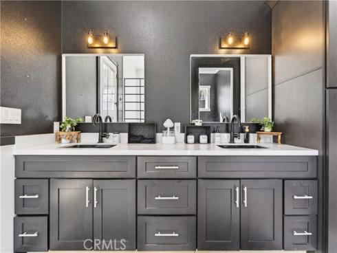 10901  Chestnut   Street, Los Alamitos, CA