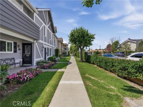 3342  Bradbury  20  Road, Los Alamitos, CA