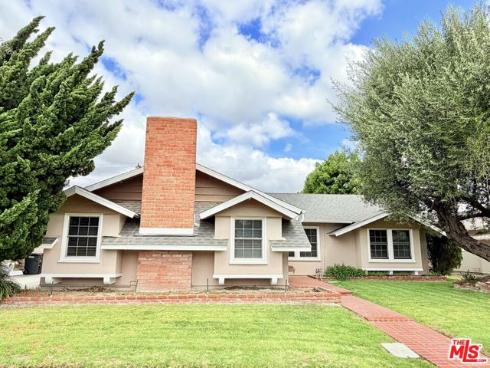 3001  Saint Albans   Drive, Los Alamitos, CA