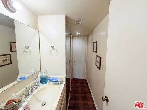 3001  Saint Albans   Drive, Los Alamitos, CA