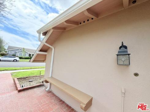 3001  Saint Albans   Drive, Los Alamitos, CA