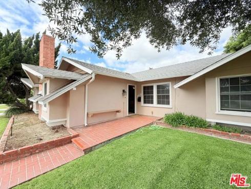 3001  Saint Albans   Drive, Los Alamitos, CA