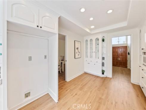 3631  Toland Ave  , Los Alamitos, CA