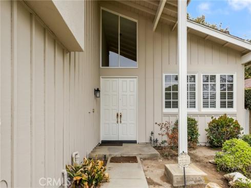 3631  Toland Ave  , Los Alamitos, CA