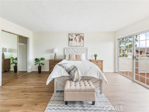 3631  Toland Ave  , Los Alamitos, CA