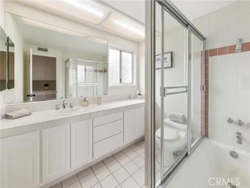 3631  Toland Ave  , Los Alamitos, CA