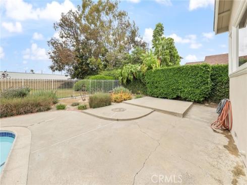 3631  Toland Ave  , Los Alamitos, CA