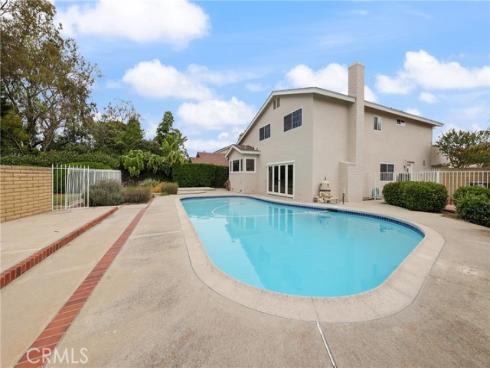 3631  Toland Ave  , Los Alamitos, CA