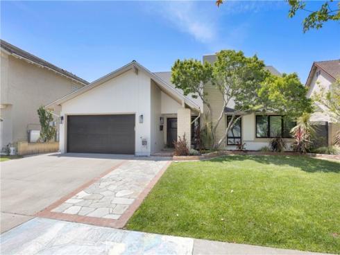 10301  Humbolt   Street, Los Alamitos, CA