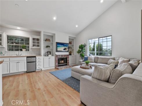 3682 La Colmena Way , Los Alamitos, CA