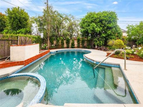3682 La Colmena Way , Los Alamitos, CA