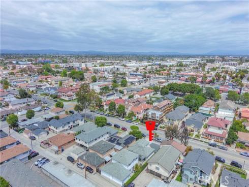 10921  Walnut  , Los Alamitos, CA