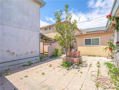 10921  Walnut  , Los Alamitos, CA