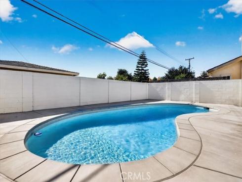 11131  Ticonderoga  , Los Alamitos, CA