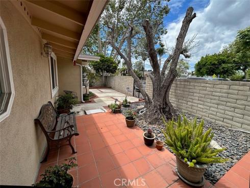 11582 Foster , Los Alamitos, CA