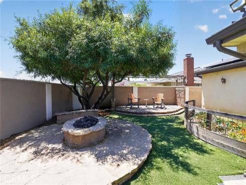 5052 Howard Avenue, Los Alamitos, CA