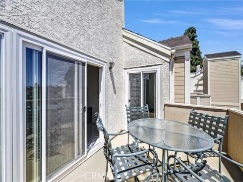 3845  Farquhar  309  Avenue, Los Alamitos, CA