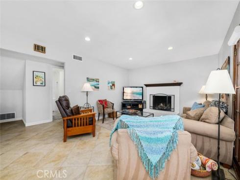 3902 Toland , Los Alamitos, CA