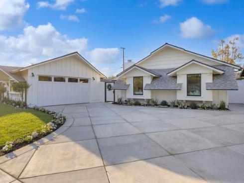 3221 Kempton Drive , Los Alamitos, CA