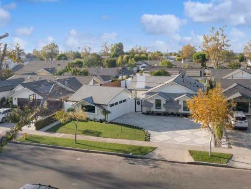 3221 Kempton Drive , Los Alamitos, CA