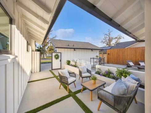 3221 Kempton Drive , Los Alamitos, CA